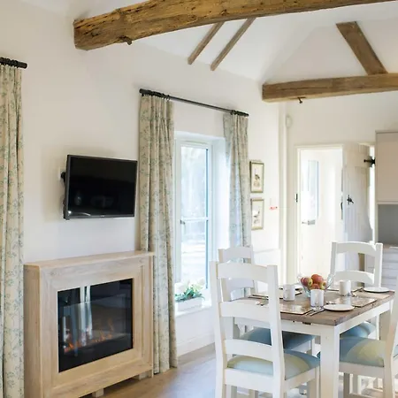 Cowdray Holiday Cottages Midhurst Exterior photo
