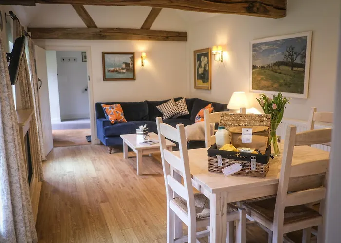 Cowdray Holiday Cottages