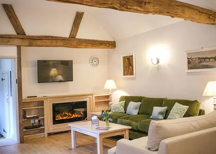 Cowdray Holiday Cottages